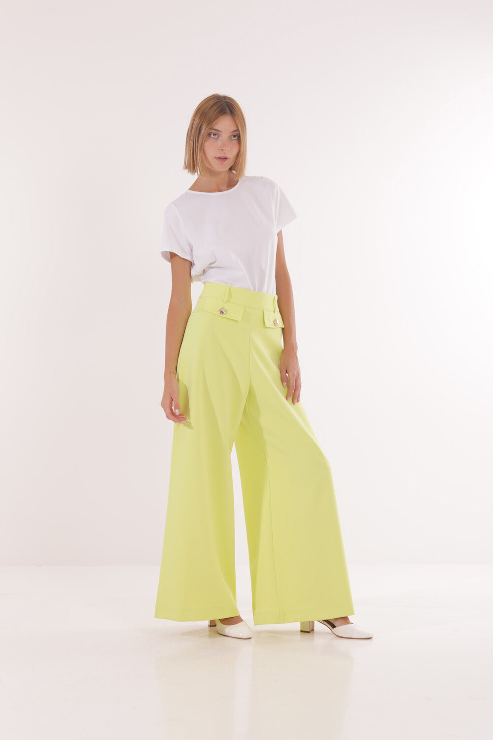 PANTALONE PALAZZO CON TASCHE IN TESSUTO TECNICO