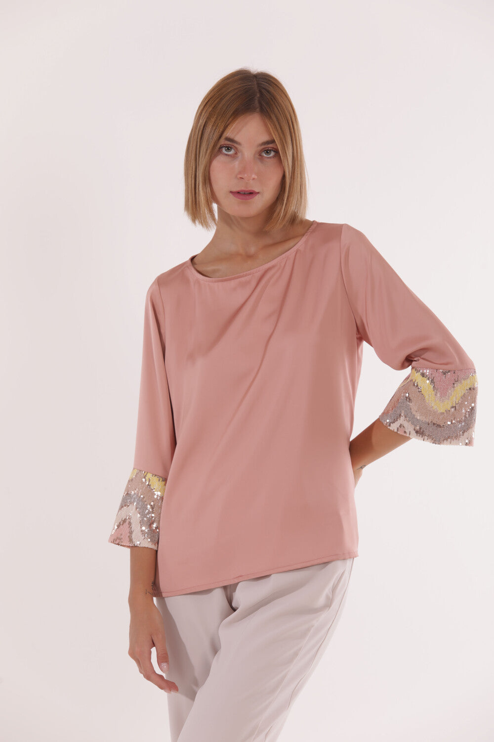 BLUSA MANICHE 3/4 CON DETTAGLI IN PAILLETES