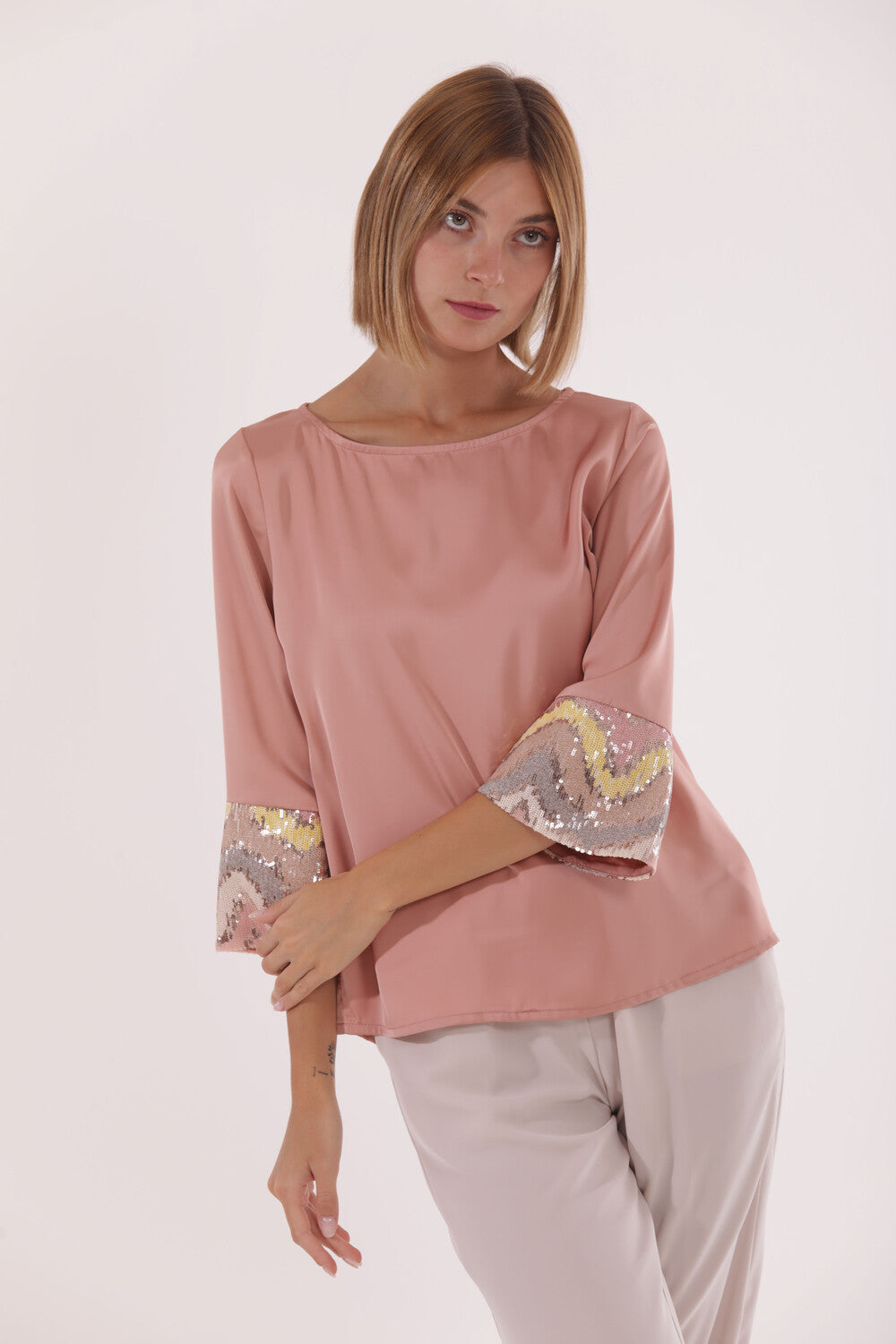 BLUSA MANICHE 3/4 CON DETTAGLI IN PAILLETES