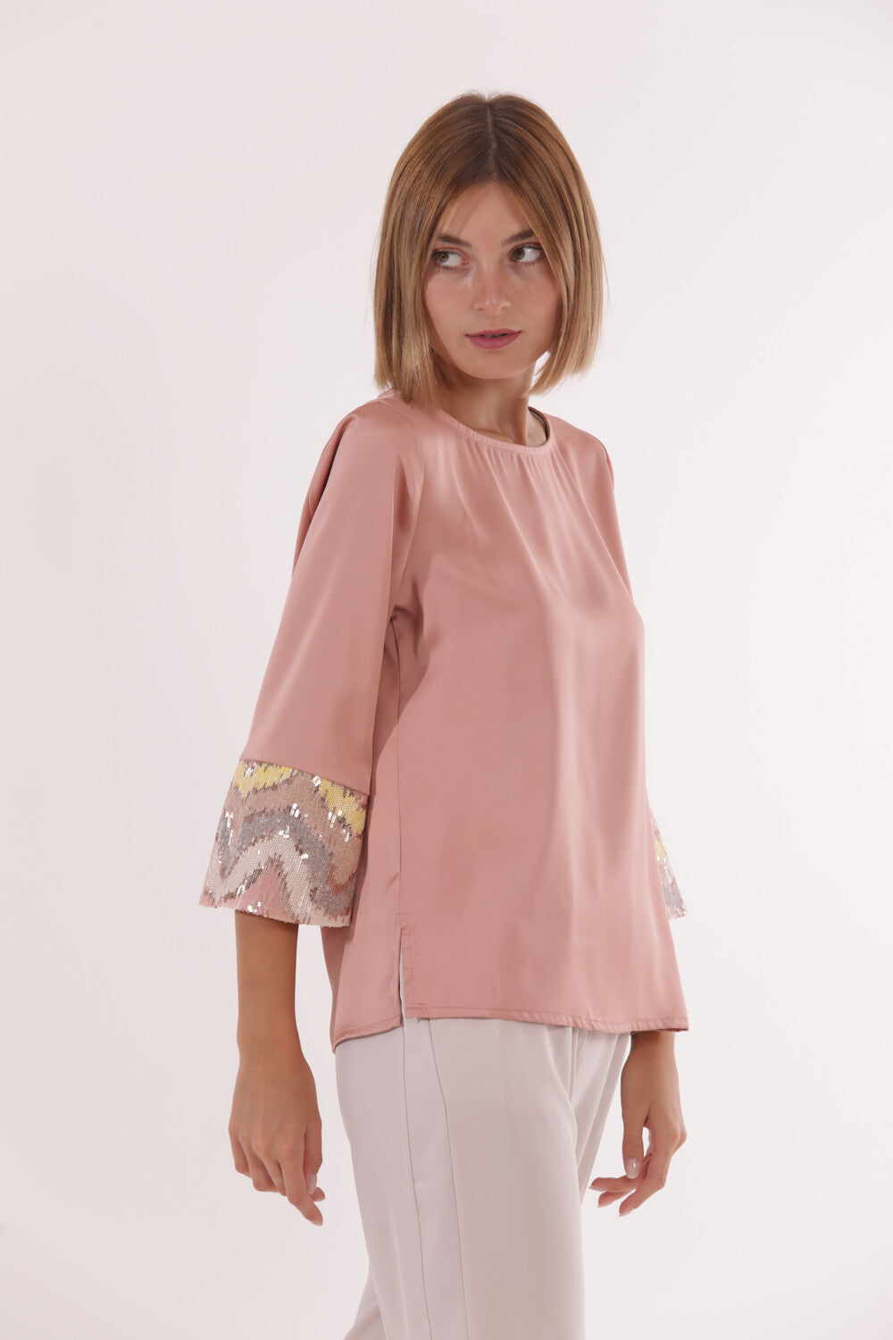 BLUSA MANICHE 3/4 CON DETTAGLI IN PAILLETES